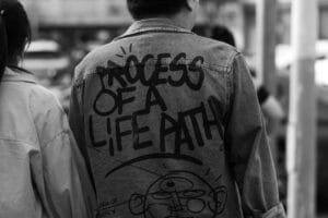 Standar Sukses Siapa yang Kita Kejar? Refleksi di Tengah Tekanan Sosial