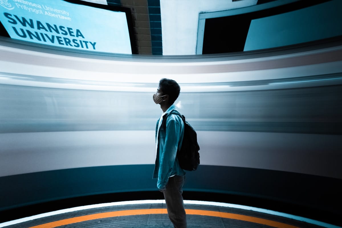 Photo by hellobeekay Kecepatan teknologi