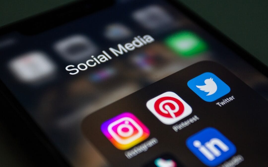 Eksistensi di Media Sosial: Mengungkap Kebutuhan Validasi